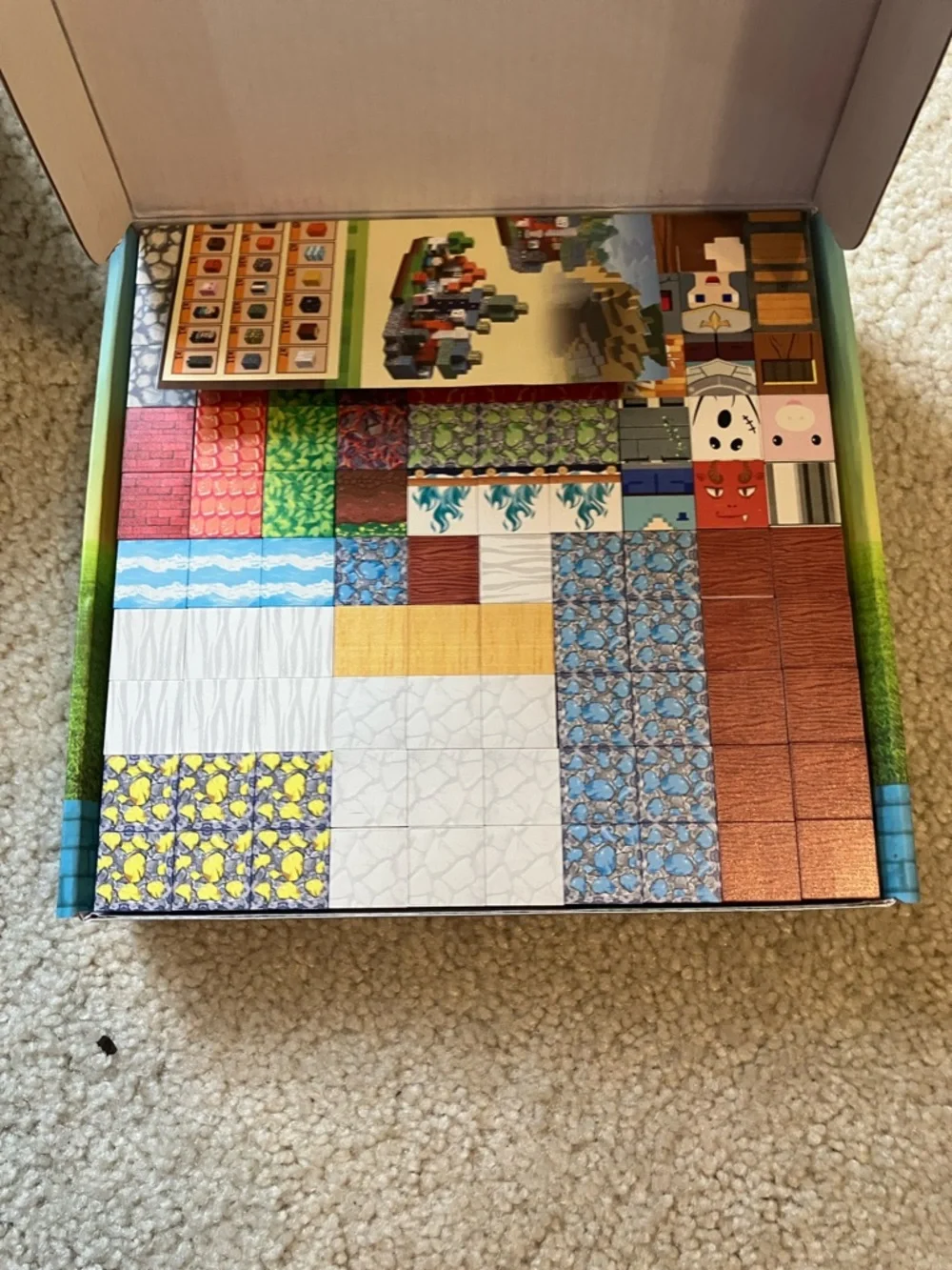 Magnetic Castle Cubes Building Set - Green - Picture 2 of 4